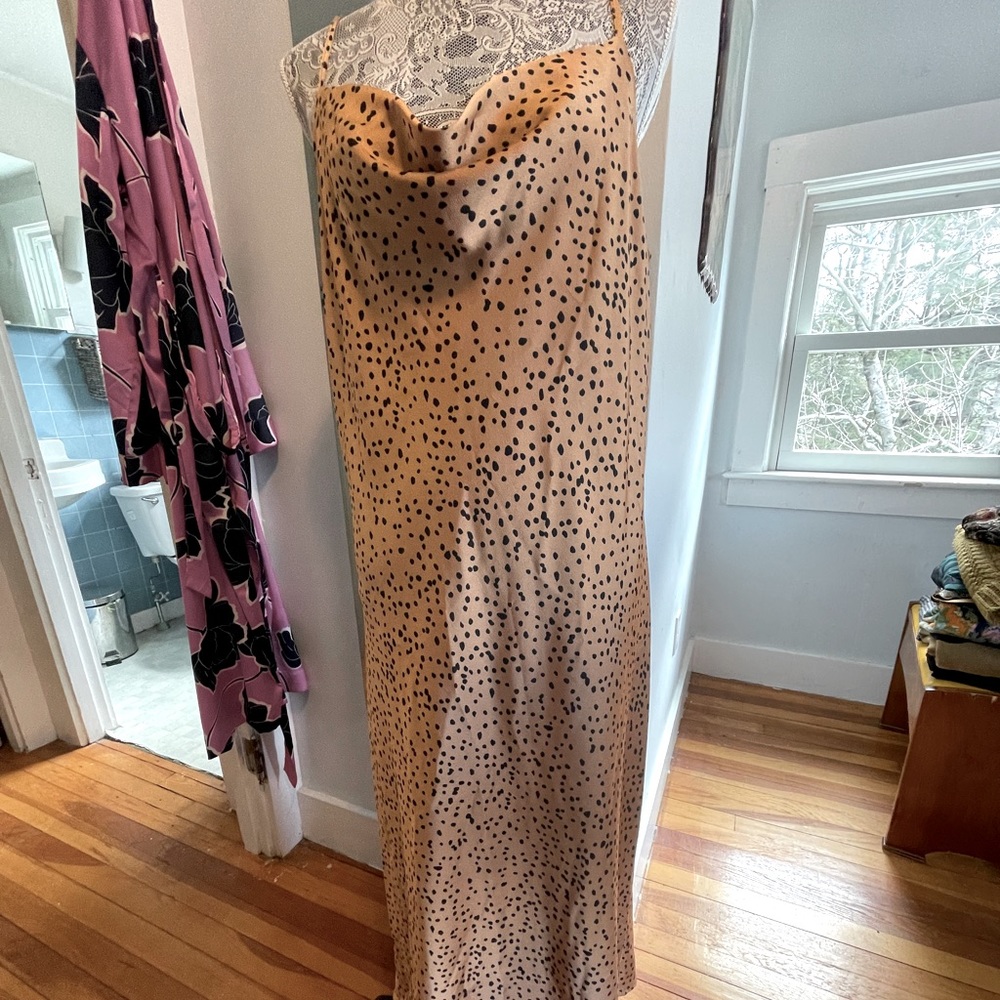Silky bias cut leopard slip dresss